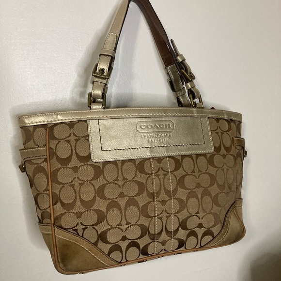 Like new beige pewter coach satchel bag - Picture 7 of 8
